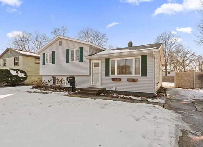 1715 Rerick Dr, South Bend